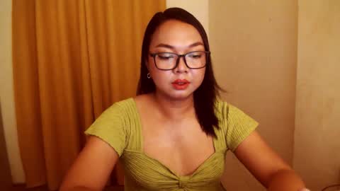 trisha online show from November 19, 2025, 11:43 am