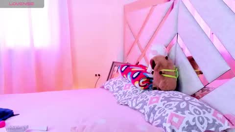 Snapshot of trissha_xk1 chatting on October 31, 2025, 1:56 pm Trissha online show from October 31, 2025, 1:56 pm