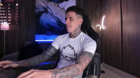 Snapshot of trisstan_ chatting on October 1, 2025, 4:57 pm Alexander online show from October 1, 2025, 4:57 pm