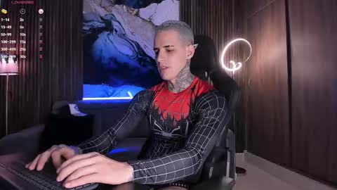 Snapshot of trisstan_ chatting on October 29, 2025, 5:14 pm Alexander online show from October 29, 2025, 5:14 pm