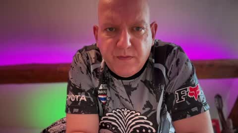 Triton online show from April 19, 2026, 8:02 am