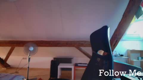 Snapshot of tritonspace chatting on June 22, 2026, 4:53 am Triton online show from June 22, 2026, 4:53 am