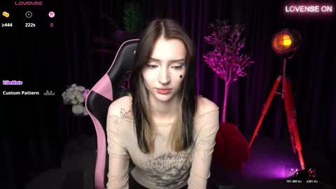 Snapshot of trix_void chatting on February 6, 2026, 11:24 am trix_void online show from February 6, 2026, 11:24 am