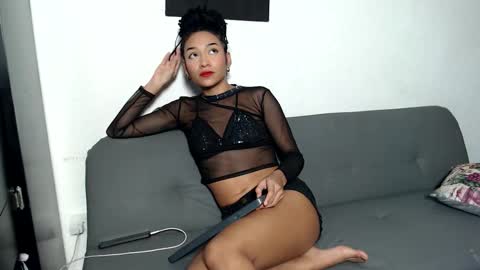 trixiandsuki online show from November 9, 2025, 10:52 pm