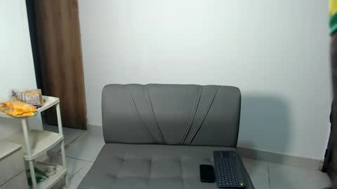 trixiandsuki online show from November 28, 2025, 2:25 am