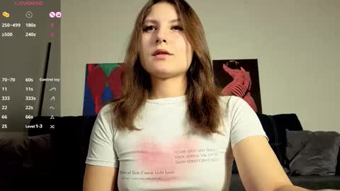 trixibell online show from November 29, 2025, 4:26 am