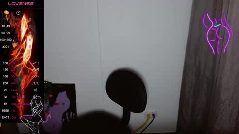 Snapshot of trixie_tangg chatting on February 22, 2025, 11:03 pm Kitty online show from February 22, 2025, 11:03 pm