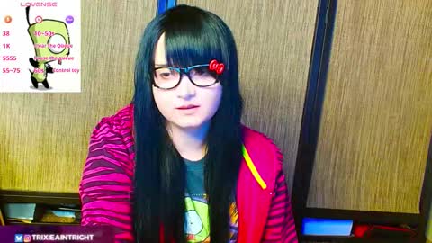 Snapshot of trixiedoescamcam chatting on October 21, 2025, 10:54 pm trixiedoescamcam online show from October 21, 2025, 10:54 pm