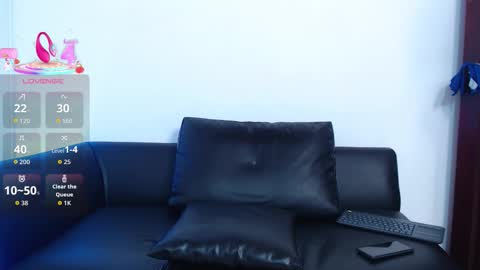    online show from October 12, 2025, 4:17 pm