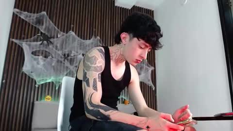 Snapshot of troy_rouge chatting on October 16, 2025, 7:26 pm Troy online show from October 16, 2025, 7:26 pm