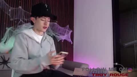 Snapshot of troy_rouge chatting on October 22, 2025, 7:13 pm Troy online show from October 22, 2025, 7:13 pm