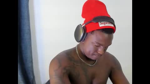 Snapshot of troykhalil chatting on February 21, 2026, 12:22 am Troy Khalil online show from February 21, 2026, 12:22 am