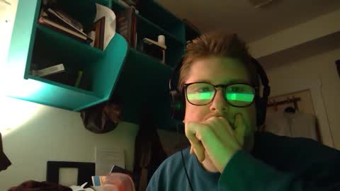 HandicappedLaugher online show from December 9, 2024, 10:52 pm