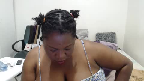 Snapshot of truebella30 chatting on January 2, 2025, 5:57 am TrueBella30 online show from January 2, 2025, 5:57 am