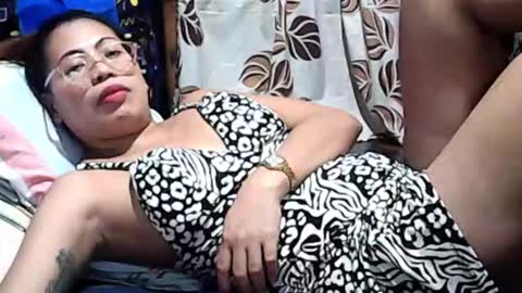 Snapshot of truefilipinabeauty chatting on September 25, 2025, 12:09 pm emily online show from September 25, 2025, 12:09 pm