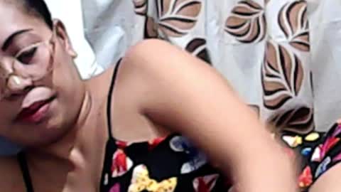 Snapshot of truefilipinabeauty chatting on October 2, 2025, 12:06 am emily online show from October 2, 2025, 12:06 am