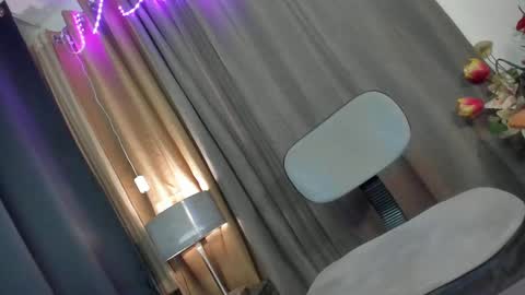 Chloe online show from February 22, 2025, 12:29 pm