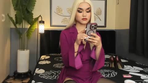 Snapshot of ts_elijah chatting on January 7, 2025, 7:10 am Saskia online show from January 7, 2025, 7:10 am