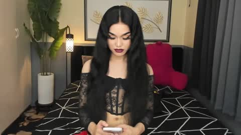 Snapshot of ts_elijah chatting on January 27, 2025, 11:00 am Saskia online show from January 27, 2025, 11:00 am