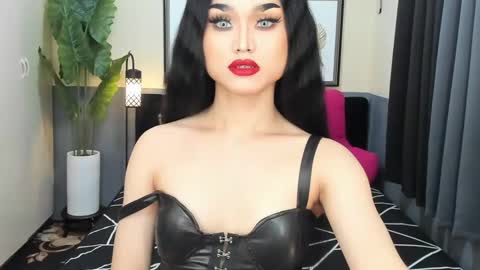 Snapshot of ts_elijah chatting on January 30, 2025, 1:42 pm Saskia online show from January 30, 2025, 1:42 pm