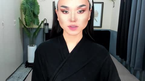 Snapshot of ts_elijah chatting on November 20, 2025, 11:32 am Saskia online show from November 20, 2025, 11:32 am