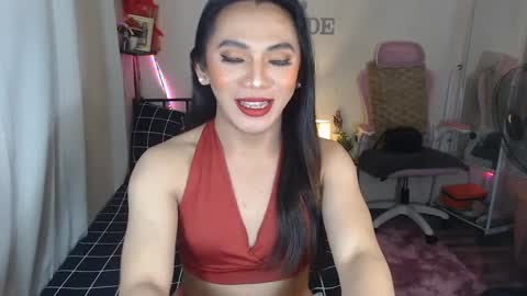 Snapshot of ts_jadexxx chatting on December 17, 2024, 9:27 pm Jade online show from December 17, 2024, 9:27 pm