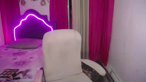 tsamandaxxx online show from January 12, 2026, 11:21 pm