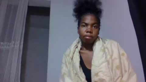 tsaralaza online show from October 3, 2025, 2:52 am