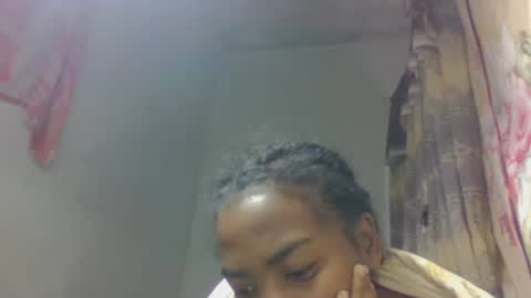 tsaralaza online show from October 25, 2025, 2:35 pm