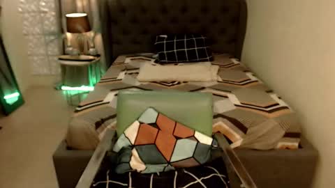 Snapshot of tshugescock chatting on October 29, 2025, 7:04 pm SEDUCTIVEmistresCUMS online show from October 29, 2025, 7:04 pm