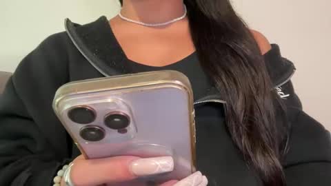 tsj777 online show from October 8, 2025, 6:27 pm