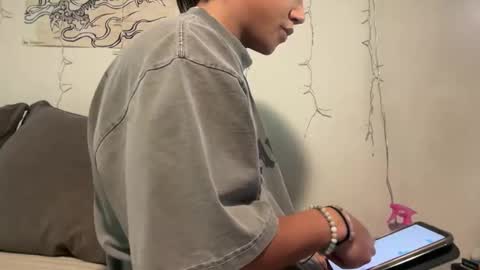 tsj777 online show from April 1, 2026, 10:51 pm