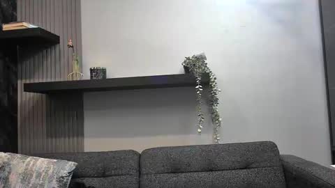 Lexi Longg online show from February 12, 2026, 2:12 pm