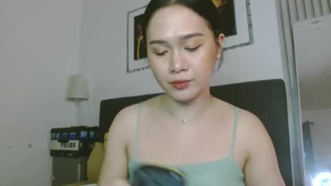 Snapshot of tsnathaliasilvana chatting on January 19, 2025, 10:17 am Bella Ratbu online show from January 19, 2025, 10:17 am