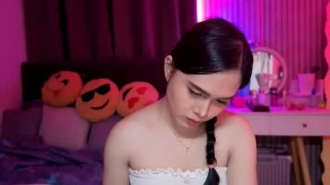 Bella Ratbu online show from November 5, 2025, 6:30 pm