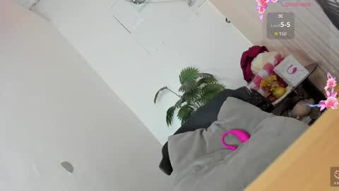 JOIN TO MY FANCLUB I WILL GIVE SOME VIDEOS AND PIC online show from December 19, 2025, 12:23 pm