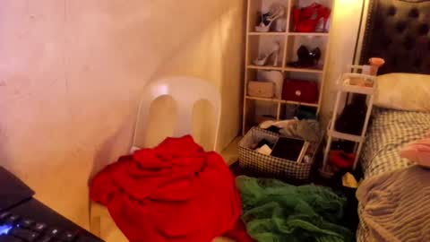 Snapshot of tsvanilla chatting on February 9, 2025, 4:46 am Frankie online show from February 9, 2025, 4:46 am