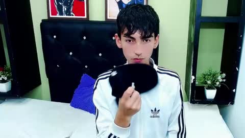 ttimy online show from December 27, 2024, 11:21 pm