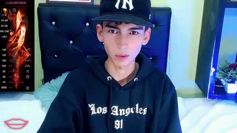 ttimy online show from February 23, 2025, 2:51 am