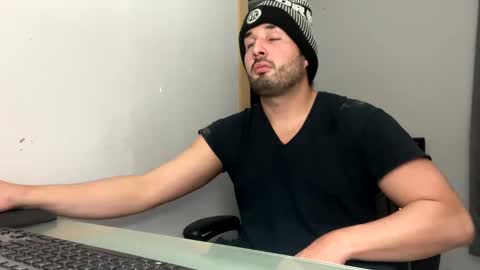 Stimulation make me Cum in Public or in Pvt   online show from December 8, 2024, 2:07 am