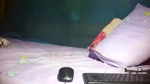 Mae online show from December 10, 2024, 10:26 pm