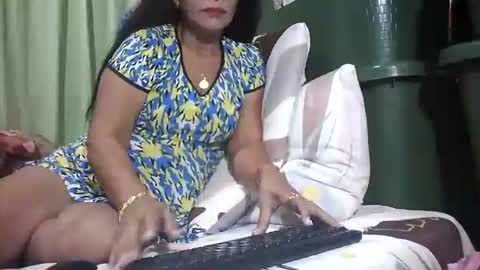 Mae online show from September 17, 2025, 9:38 pm