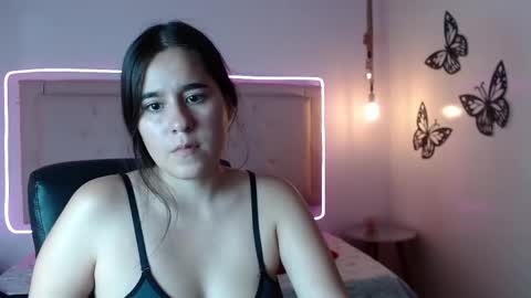 Snapshot of tulunaroja chatting on October 20, 2025, 8:20 pm tulunaroja online show from October 20, 2025, 8:20 pm