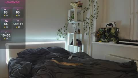 Hi everyone my name is Tina Id love it if you could help make sense of it here  online show from December 12, 2024, 9:26 pm