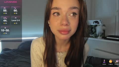 Hi everyone my name is Tina Id love it if you could help make sense of it here  online show from December 27, 2024, 9:00 pm