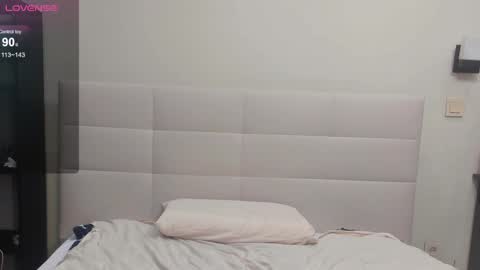 Hi everyone my name is Tina Id love it if you could help make sense of it here  online show from March 9, 2025, 4:16 am