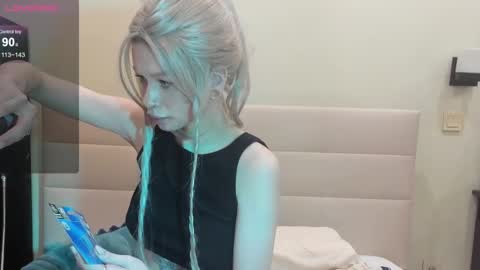 Hi everyone my name is Tina Id love it if you could help make sense of it here  online show from March 10, 2025, 3:12 am