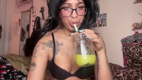 turntpixie online show from January 18, 2026, 5:11 am