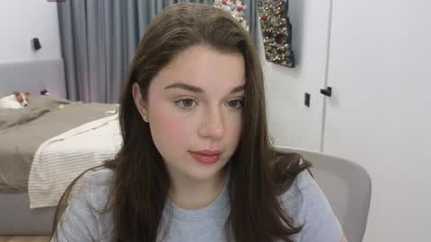 Snapshot of tutti_frutti_ chatting on December 1, 2024, 8:42 pm Ariana online show from December 1, 2024, 8:42 pm