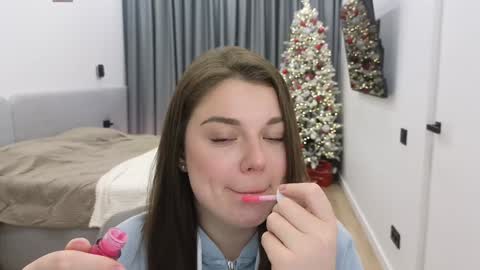 Snapshot of tutti_frutti_ chatting on December 2, 2024, 9:39 pm Ariana online show from December 2, 2024, 9:39 pm